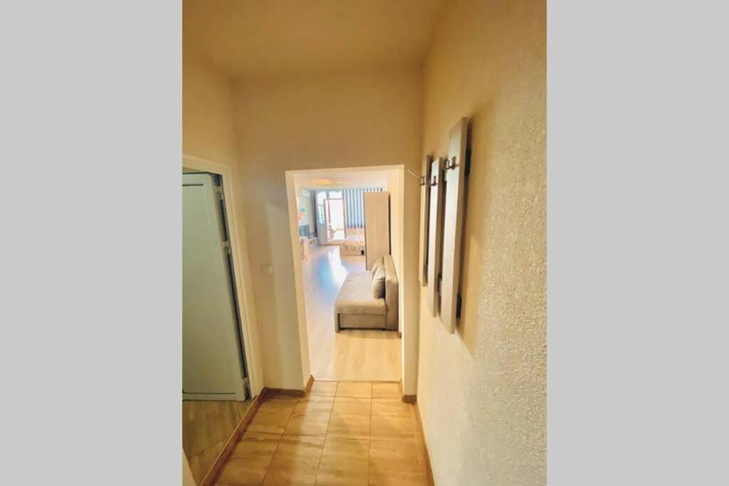 Large Studio In Studentski Grad With Huge Terrace Apartment Sofia Ngoại thất bức ảnh